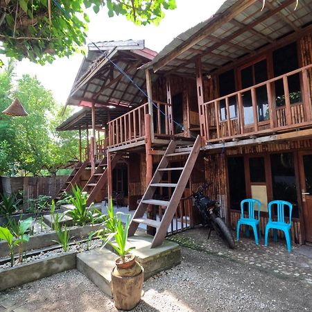 Maryan Moyo Bungalows & Resto Moyo Island Exteriör bild
