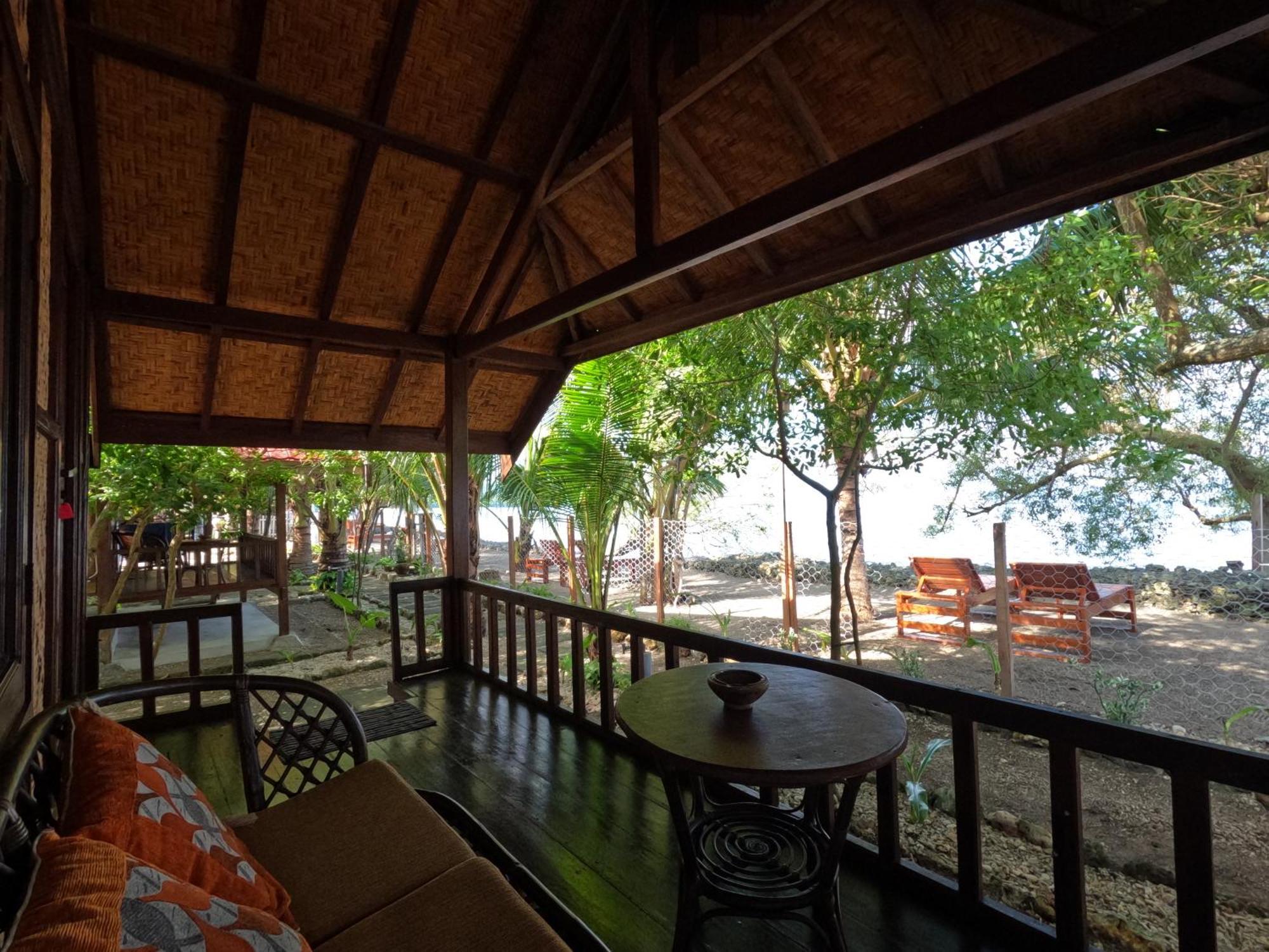 Maryan Moyo Bungalows & Resto Moyo Island Exteriör bild