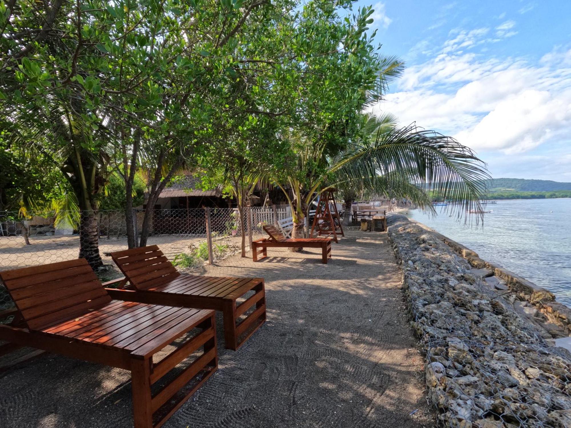 Maryan Moyo Bungalows & Resto Moyo Island Exteriör bild