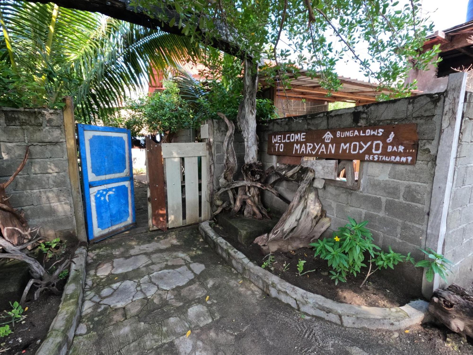 Maryan Moyo Bungalows & Resto Moyo Island Exteriör bild
