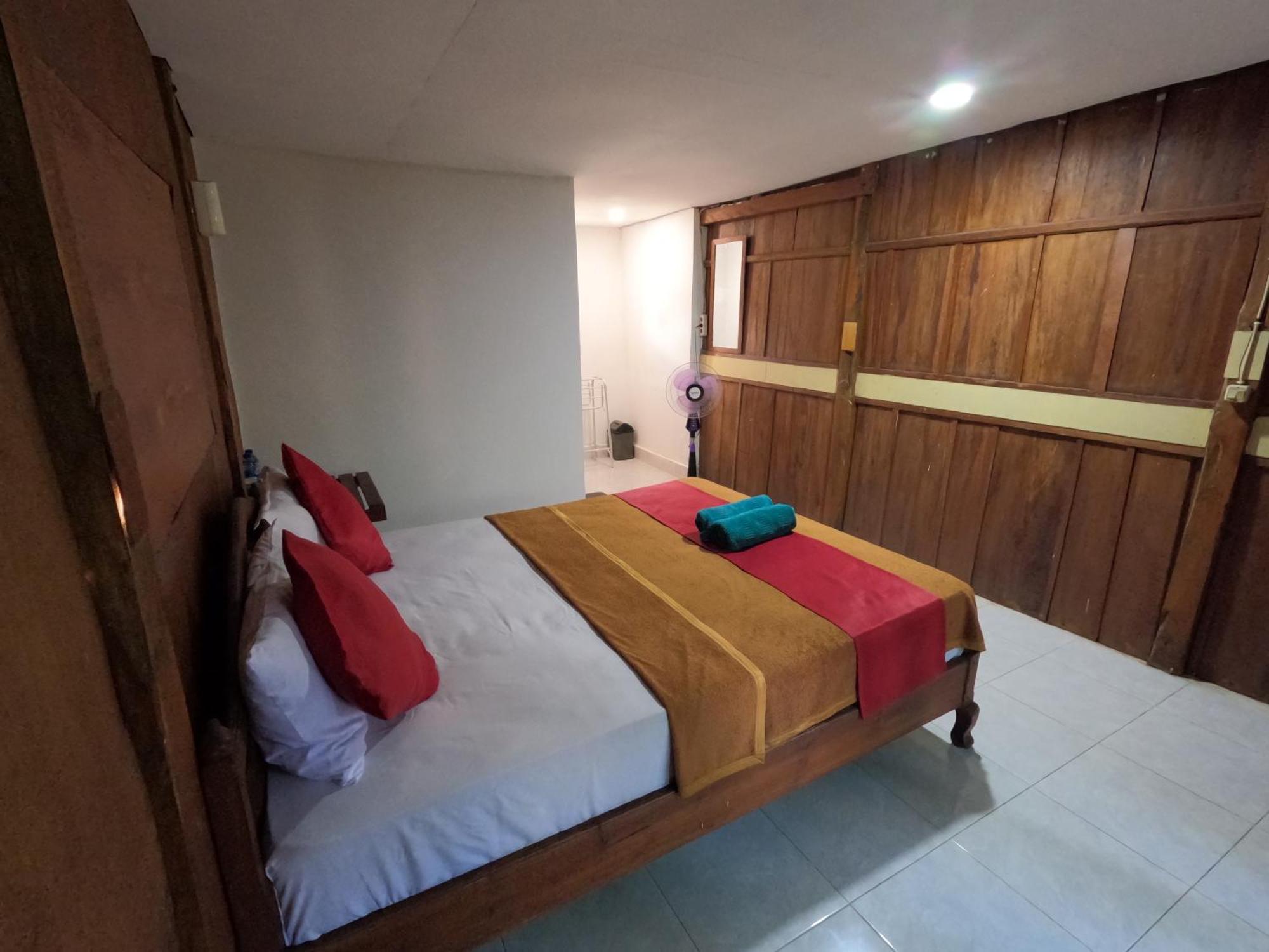 Maryan Moyo Bungalows & Resto Moyo Island Exteriör bild